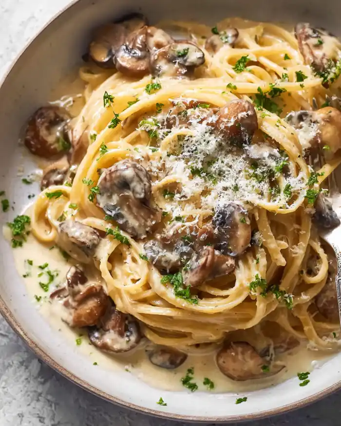 Dinner Ideas: Super Easy Weeknight Meals for Busy Families 6 creamy mushroom pasta final under 50kb